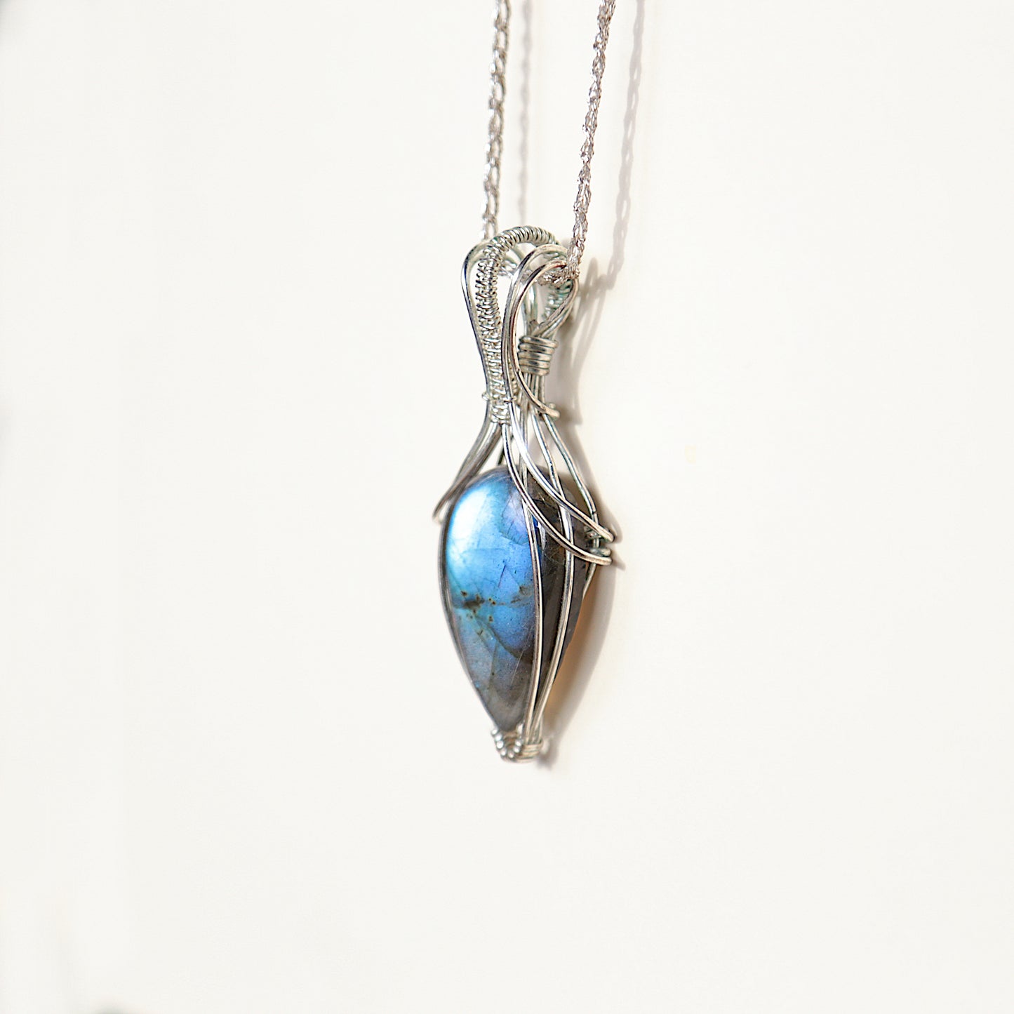Pendentif Wire Wrapping en Labradorite